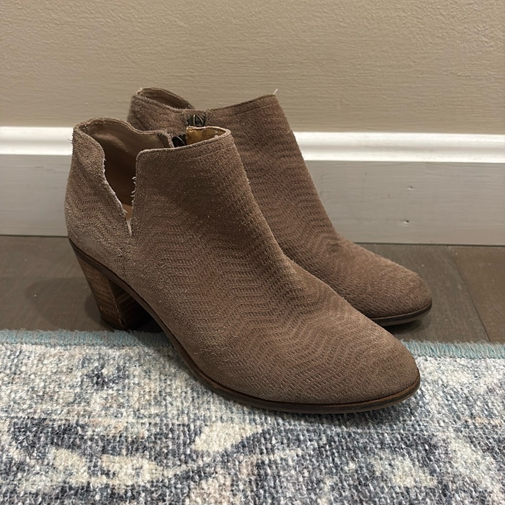 Lucky brand ankle bootie heels